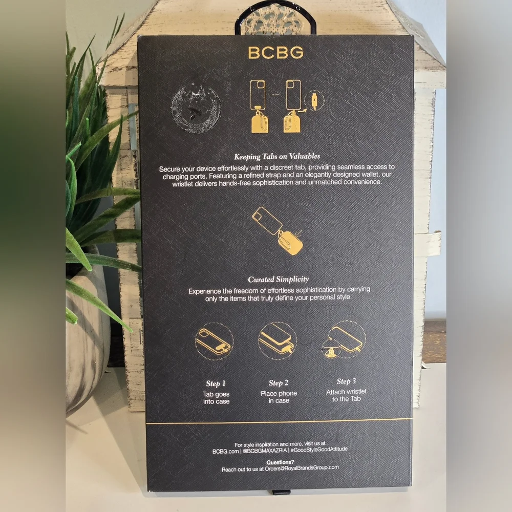 BCBG Beige Phone Wallet & Phone Strap - Picture 3 of 4